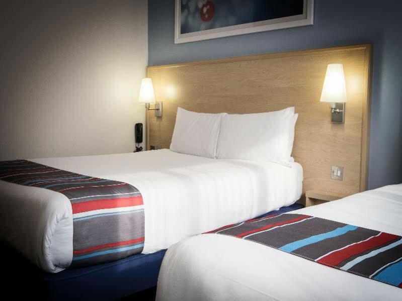 Travelodge Dublin Airport North 'Swords' Bagian luar foto